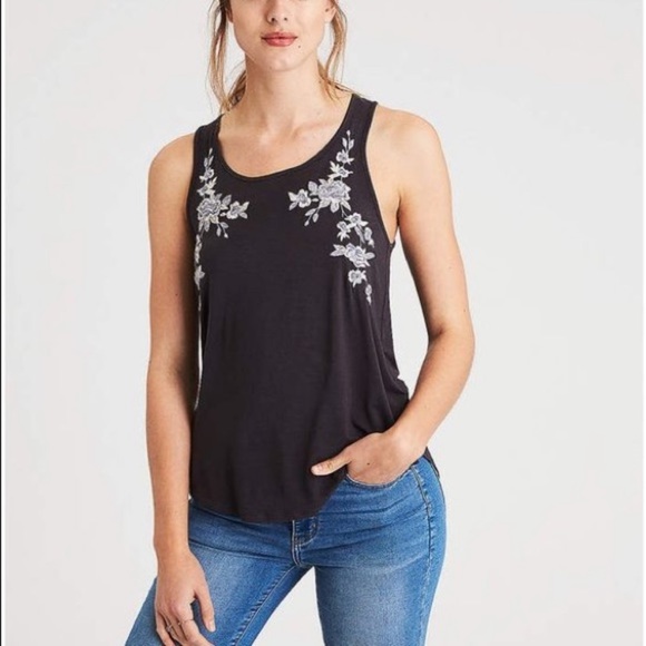 American Eagle Outfitters Tops - 🍋5/$25 American Eagle Embroidered Floral Tank
